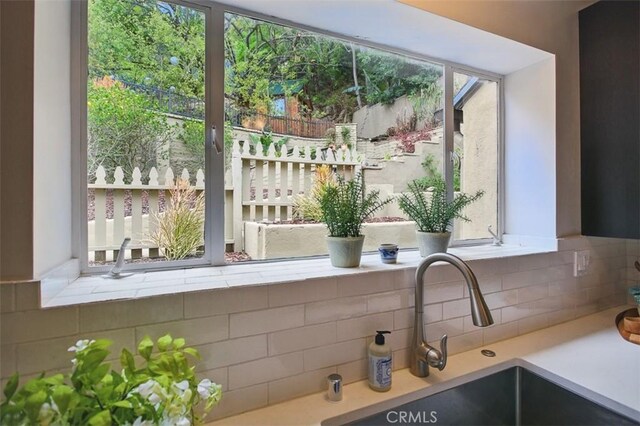 2256 Bronson Hill Dr, Los Angeles, CA 90068 - photo 20