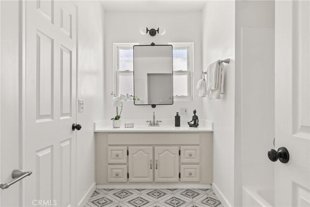 933 N Lincoln St, Burbank, CA 91506 - full bathroom featuring vanity and  shower combination