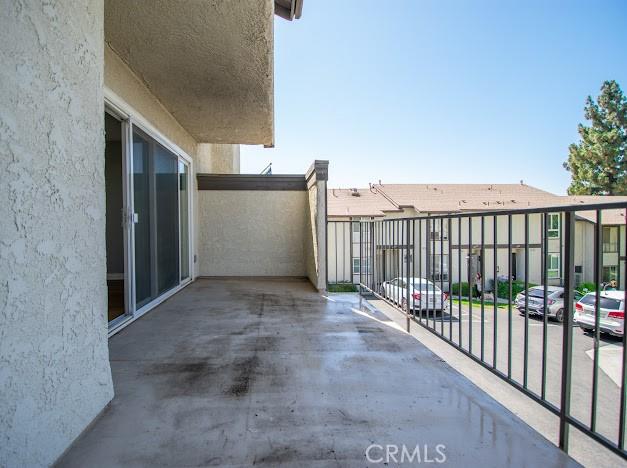 4674 Maxwell Ct, Riverside, CA 92501 - view of balcony