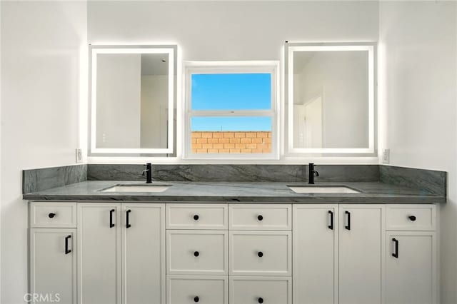 36733 42nd St E, Palmdale, CA 93552 - bathroom featuring double vanity