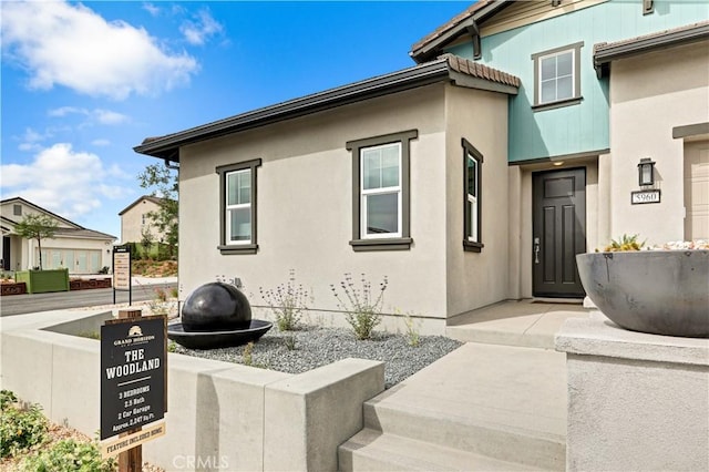 17148 Kent St, Hesperia, CA 92345 - entrance to property featuring stucco siding
