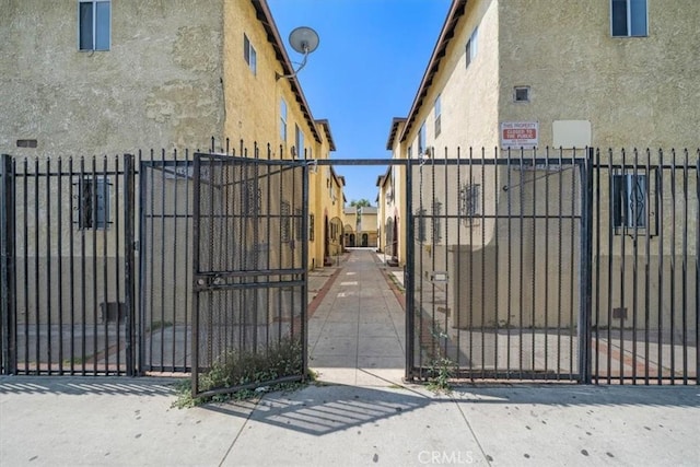 1148 E 43rd, Los Angeles, CA 90011 - view of gate