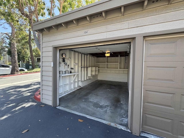 1087 Shadowridge Dr Unit 101, Vista, CA 92081 - view of garage