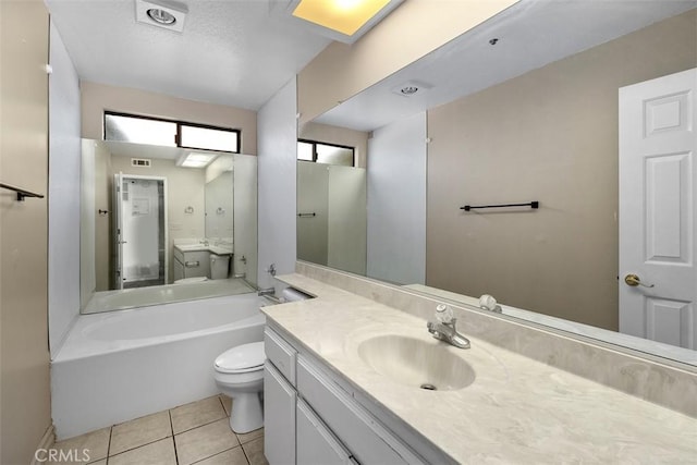 43195 Andrade Ave Unit K, Hemet, CA 92544 - bathroom with tile patterned flooring, vanity, and a bath