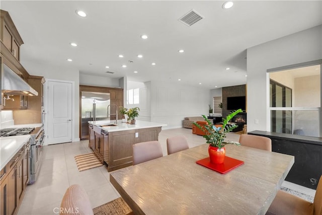 20720 W Liana Ct, Porter Ranch, CA 91326 - dining room featuring recessed lighting and light tile patterned floors