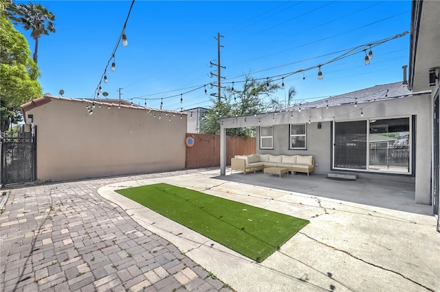 1640 Magnolia Ave, Long Beach, CA 90813 - view of patio with outdoor lounge area