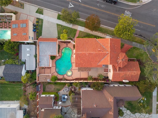1161 N Everett St, Glendale, CA 91207 - aerial view of a pool area