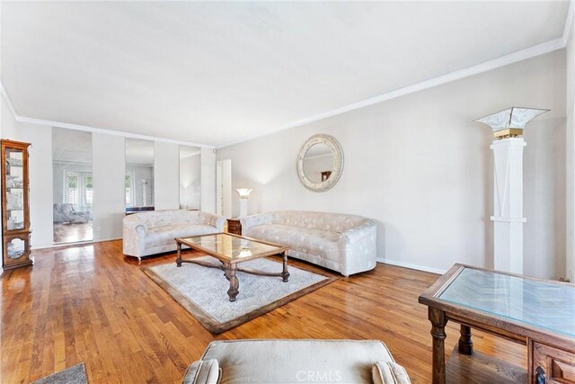 11004 S Van Ness Ave, Los Angeles, CA 90047 - photo 8