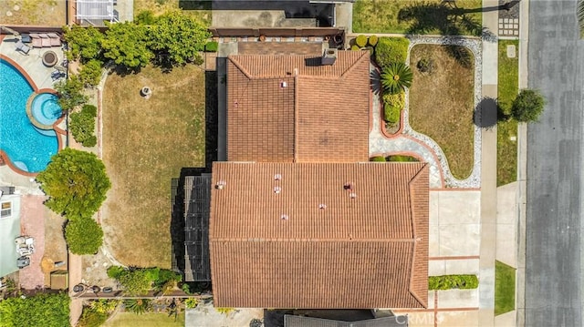 17342 Almelo Ln, Huntington Beach, CA 92649 - bird's eye view of a pool