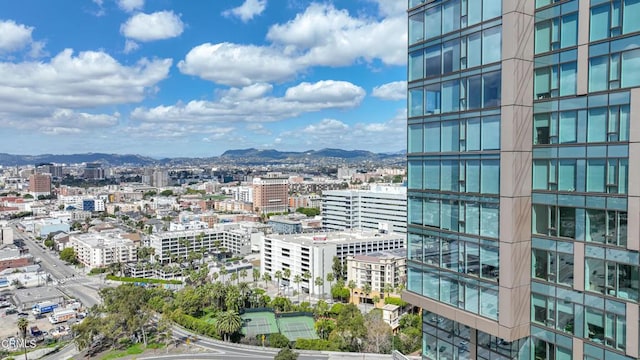 889 Francisco St Unit 802, Los Angeles, CA 90017 - city view featuring a mountainous background