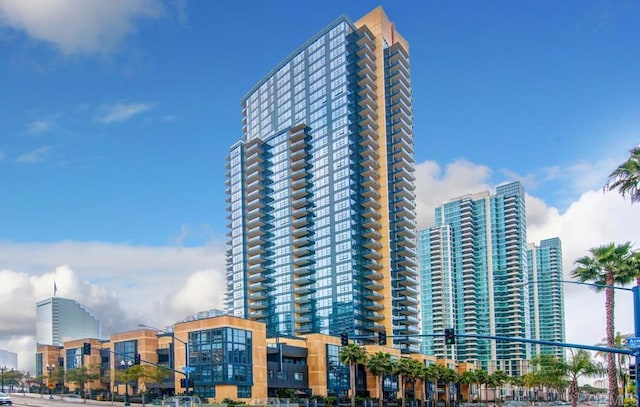 1325 Pacific Hwy Unit 2106, San Diego, CA 92101 - view of property featuring a view of city
