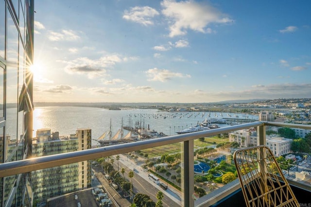 1325 Pacific Hwy Unit 2106, San Diego, CA 92101 - balcony with a water view and a city view