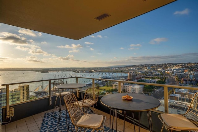1325 Pacific Hwy Unit 2106, San Diego, CA 92101 - balcony featuring a water view and a view of city
