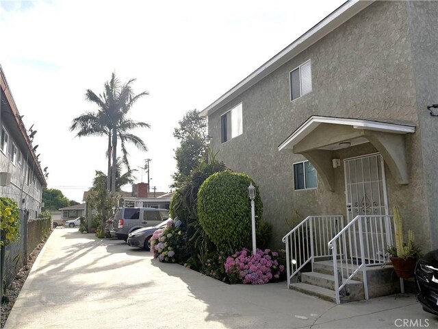 10914 S Osage Ave, Inglewood, CA 90304 - view of side of property with stucco siding