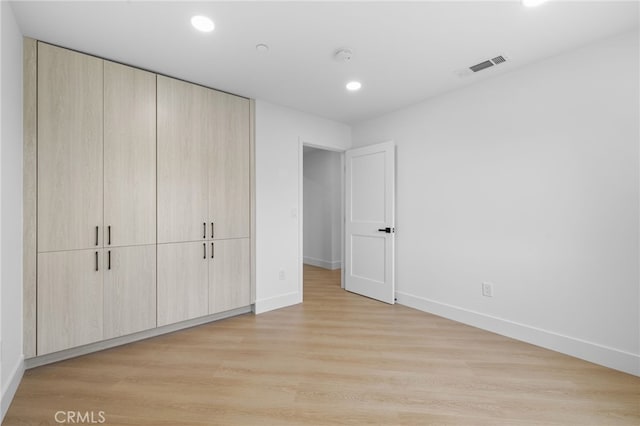 542 N Keystone St, Burbank, CA 91506 - unfurnished bedroom featuring light wood-style floors and recessed lighting