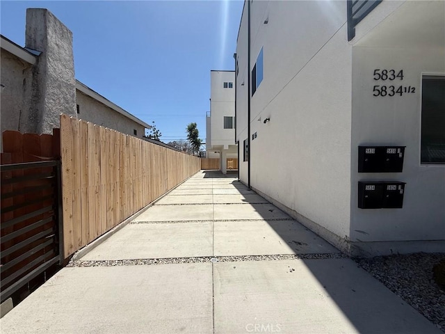 5836 Ernest Ave, Los Angeles, CA 90034 - view of side of property