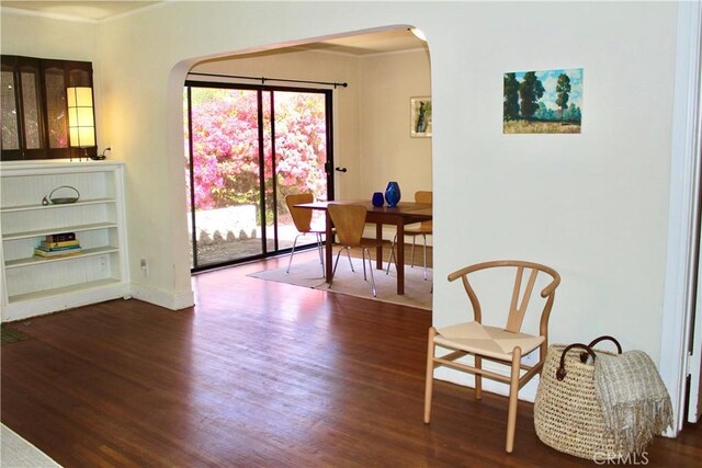 907 E Poppyfields Dr E, Altadena, CA 91001 - living area with arched walkways, wood finished floors, and crown molding