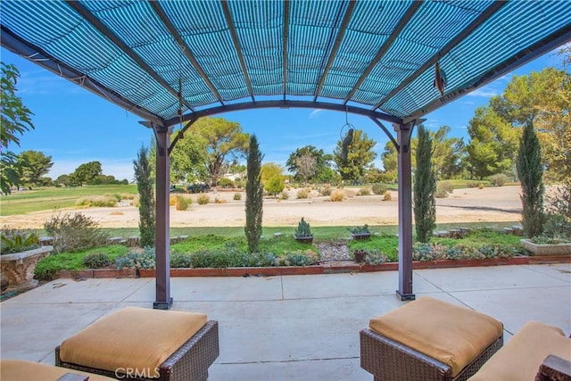 15037 Wildflower Ln, Helendale, CA 92342 - view of patio / terrace