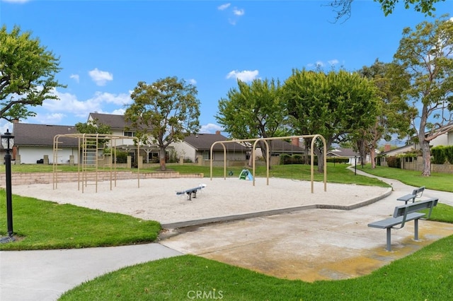 5081 Blackpool Rd, Westminster, CA 92683 - community play area with a yard