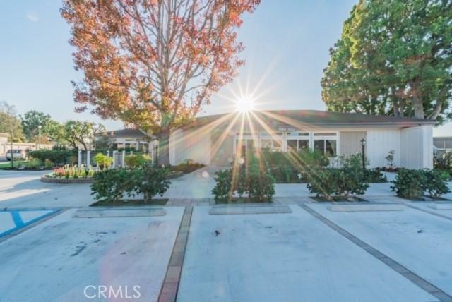 5081 Blackpool Rd, Westminster, CA 92683 - view of front of home