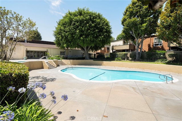 1001 W Stevens Ave Unit 184, Santa Ana, CA 92707 - community pool with a patio area