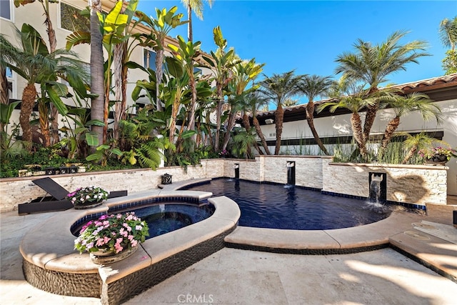 30372 Marbella Vis, San Juan Capistrano, CA 92675 - view of pool featuring a pool with connected hot tub