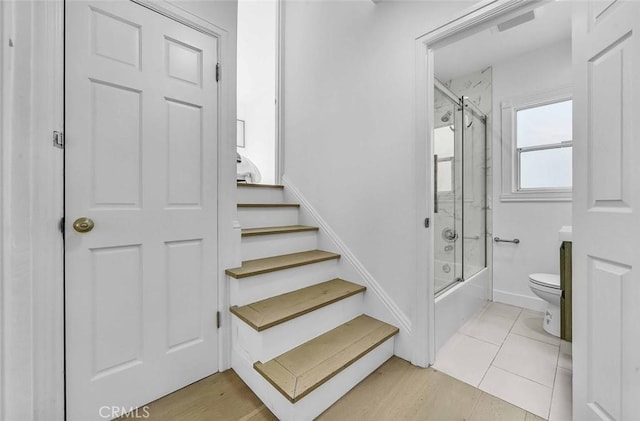 569 Lewis Ave, San Leandro, CA 94577 - stairway with tile patterned floors