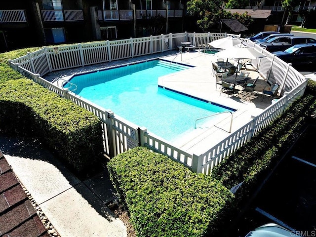 990 E Main St Unit A, El Cajon, CA 92021 - community pool with a patio