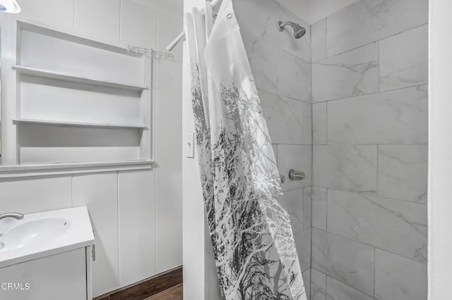 136 N Garfield Ave, Oxnard, CA 93030 - bathroom featuring vanity and a tile shower
