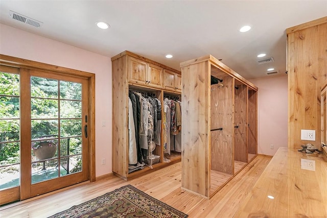 28971 N Shore Rd, Lake Arrowhead, CA 92352 - view of closet