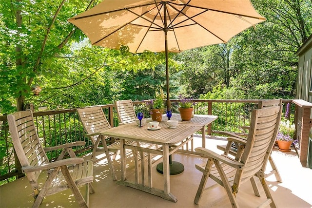 28971 N Shore Rd, Lake Arrowhead, CA 92352 - balcony with outdoor dining area