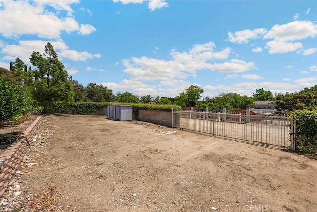8291 Jennet St, Rancho Cucamonga, CA 91701 - view of yard featuring a gate