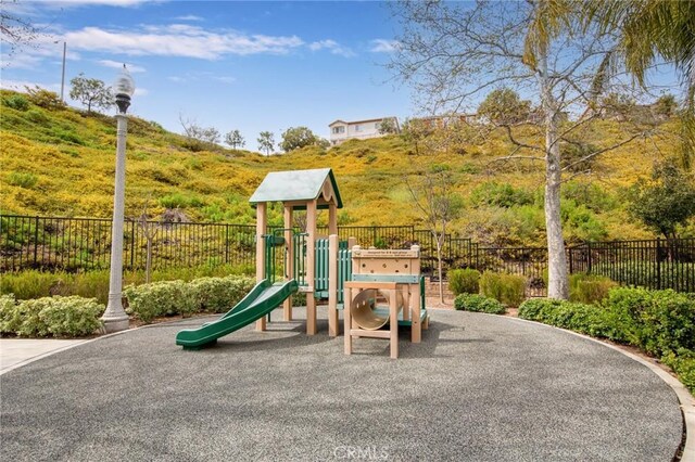 28225 Clementine Dr, Saugus, CA 91350 - photo 24