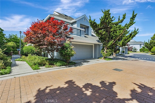407 Mountain Laurel Ct, Mountain View, CA 94043 - view of side of home featuring driveway and an attached garage