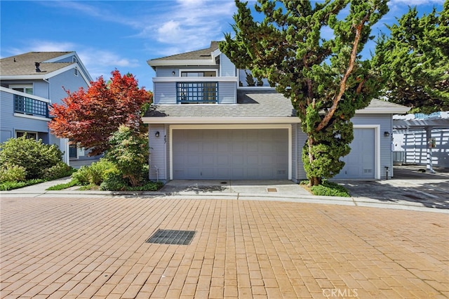 407 Mountain Laurel Ct, Mountain View, CA 94043 - view of front of property with driveway, a balcony, and a shingled roof