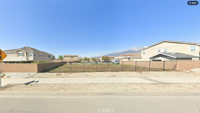 7028 Citrus Ave, Fontana, CA 92336