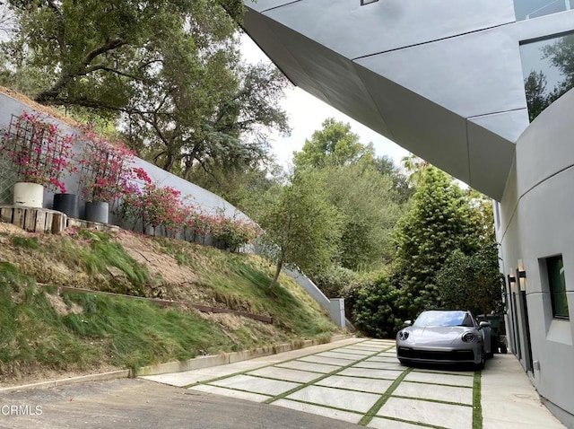 940 Burleigh Dr, Pasadena, CA 91105 - view of patio / terrace