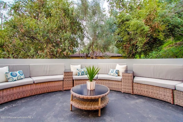 940 Burleigh Dr, Pasadena, CA 91105 - view of patio with an outdoor hangout area