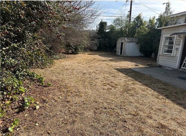 5938 Alessandro Ave, Temple City, CA 91780 - view of yard featuring a storage shed