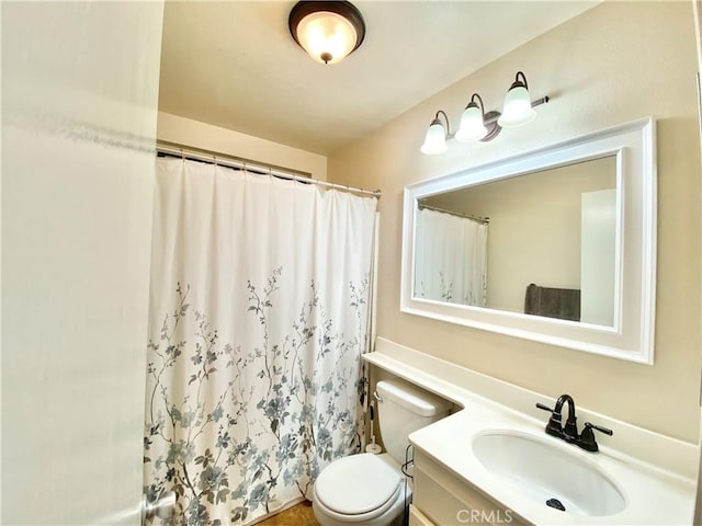 980 Lexington St, Hemet, CA 92545 - full bathroom featuring vanity and a shower with curtain