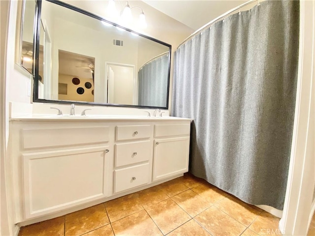 980 Lexington St, Hemet, CA 92545 - full bath with tile patterned floors and double vanity