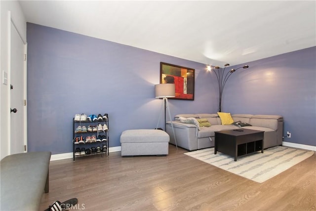 527 Cedar Ave Unit 2K, Long Beach, CA 90802 - living room with wood finished floors and baseboards