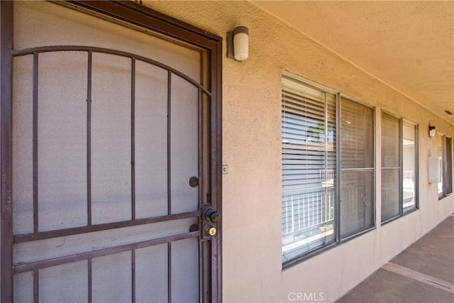 527 Cedar Ave Unit 2K, Long Beach, CA 90802 - entrance to property with stucco siding