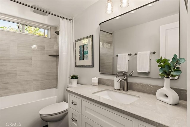 4230 Whitsett Ave Unit 6, Studio City, CA 91604 - bathroom with vanity and shower / bath combination with curtain