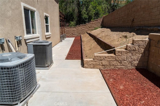 2417 Lenai Cir, Corona, CA 92879 - view of patio