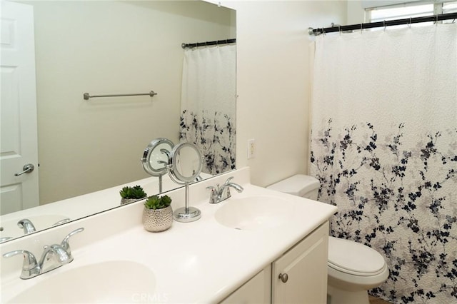 2417 Lenai Cir, Corona, CA 92879 - full bath with double vanity and a shower with curtain