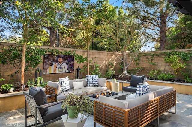 24 Tesoro, Irvine, CA 92618 - fenced backyard with an outdoor hangout area and a patio area