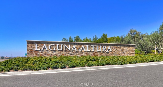 24 Tesoro, Irvine, CA 92618 - view of community sign