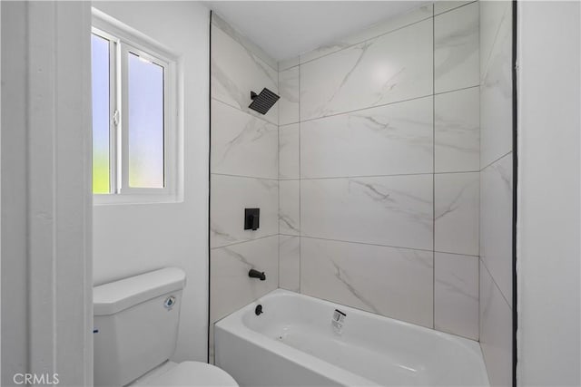 40635 159th St E, Lancaster, CA 93535 - full bathroom with toilet and bathing tub / shower combination