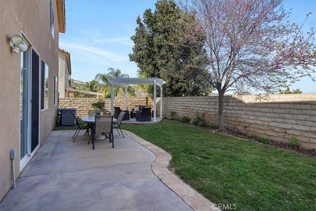 30336 Barcelona Rd, Castaic, CA 91384 - fenced backyard with a pergola, a patio area, and outdoor dining area